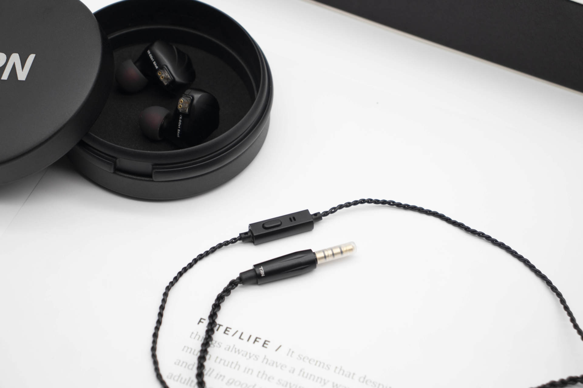 音乐发烧友的专属支持个人定制的trnvx一圈六铁监听级hifi耳机