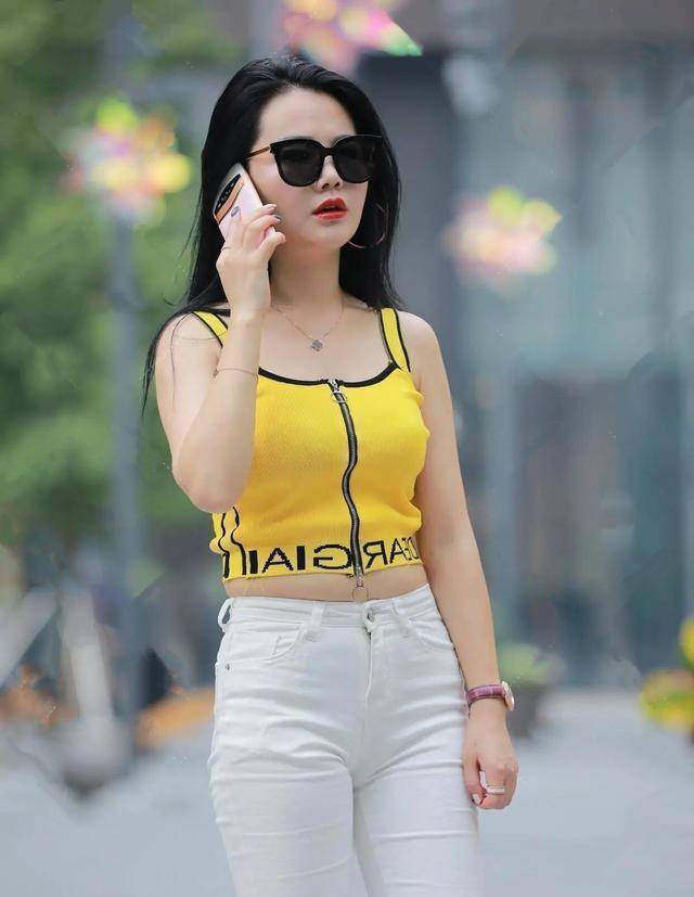 本人|青春时尚的连衣裙，更加凸显身高，又甜又酷