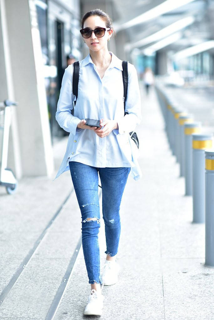 鞋子|火遍时尚圈的“牛仔裤+豆腐鞋”，不许你没有！时髦洋气明星都爱