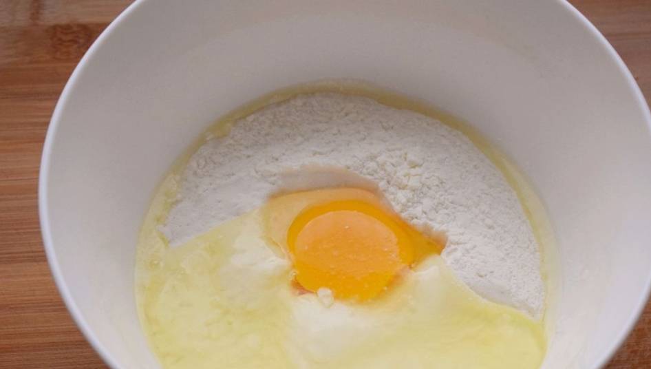 葱花|早餐鸡蛋饼的做法，1碗面粉2个鸡蛋，不用揉面发面就做好了