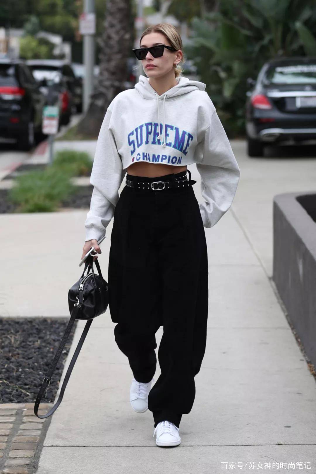 设计|别穿阔腿裤了,今年流行这条“扎脚裤”,遮肉显瘦,潮人早穿上了