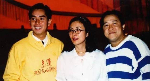 72岁汪明荃婚姻坎坷 与罗家英相恋21年后结婚 与子偕老很幸福 演艺