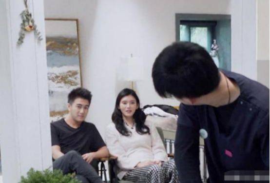 官宣|不顾孕期奚梦瑶？何猷君为妹妹庆生包场夜店，身旁美女陪伴显暧昧