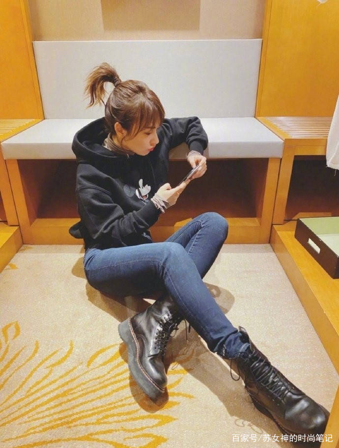 毛衣|最近流行一种穿法，叫“短上衣+裤子”，拯救小短腿，吴昕都上头