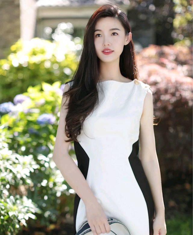 腰围|女生的服装穿搭很有讲究，穿对了不仅显高又显瘦，而且优雅又大气