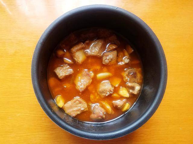 电饭煲|适合上班族的早餐，饭菜一锅出，鲜香诱人，来上一碗，暖身又抗饿