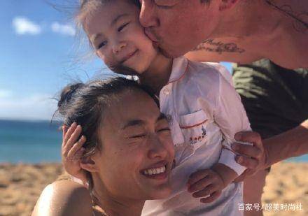 设计|陈冠希有女万事足，亲自为女儿设计球鞋，Alaia更是潮牌穿不完
