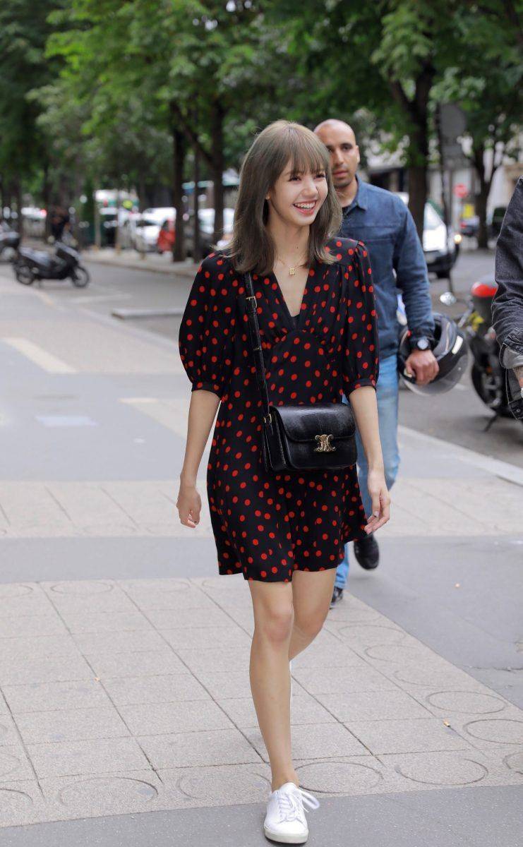 个性|15岁苏瑞克鲁斯成最美星二代，小白鞋配牛仔裤穿出显瘦大长腿