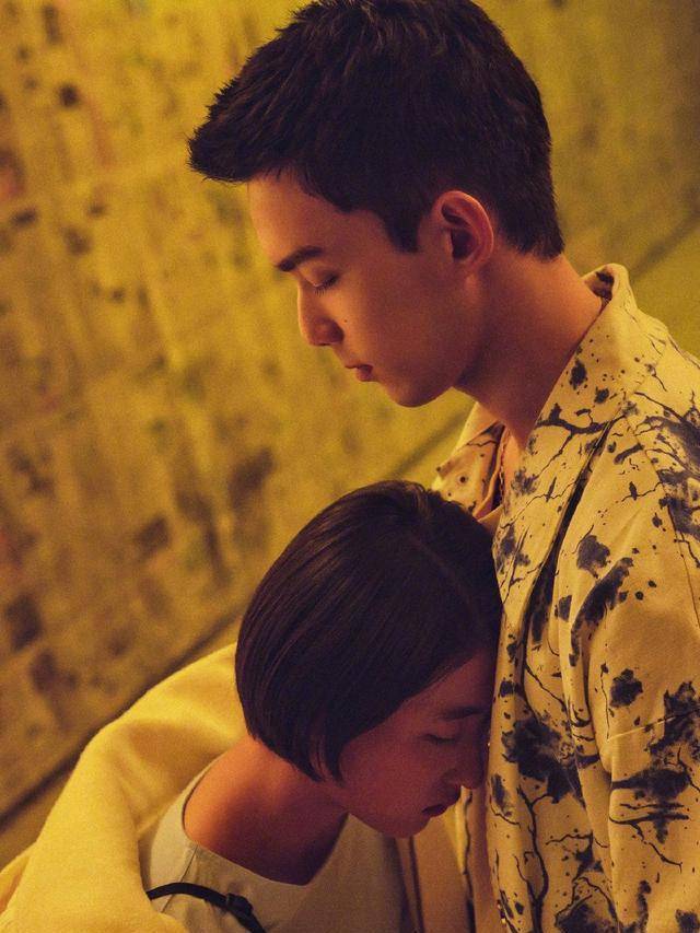眼睛|眼睛不大但很美的女明星，我只服这3位！笑起来太迷人了