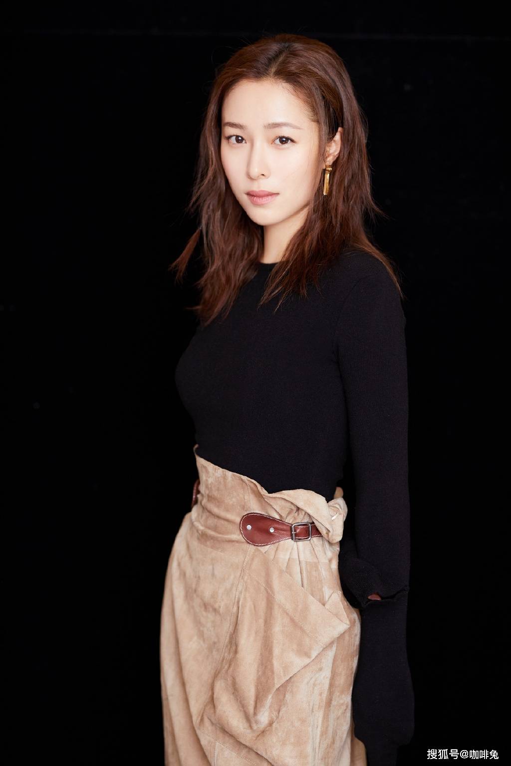 范的|文艺女神江一燕的潮流美图鉴赏，真“不赖”，干练潇洒气场可真足