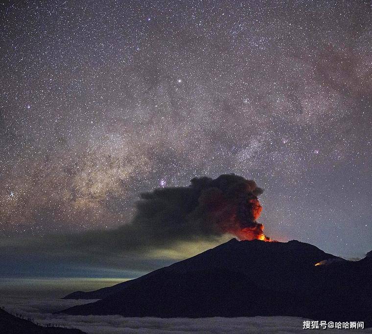 世界上著名的火山之国 dfb6b27bfd36460c942abb4d388fb383.jpeg