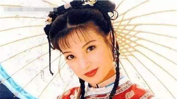 样子|女星古装撑伞造型绝了！赵丽颖风格百变、杨紫清冷，热巴让人心疼！