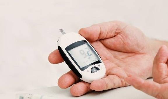 光管|糖尿病为啥要管好餐后血糖？餐后血糖高一般就三个原因