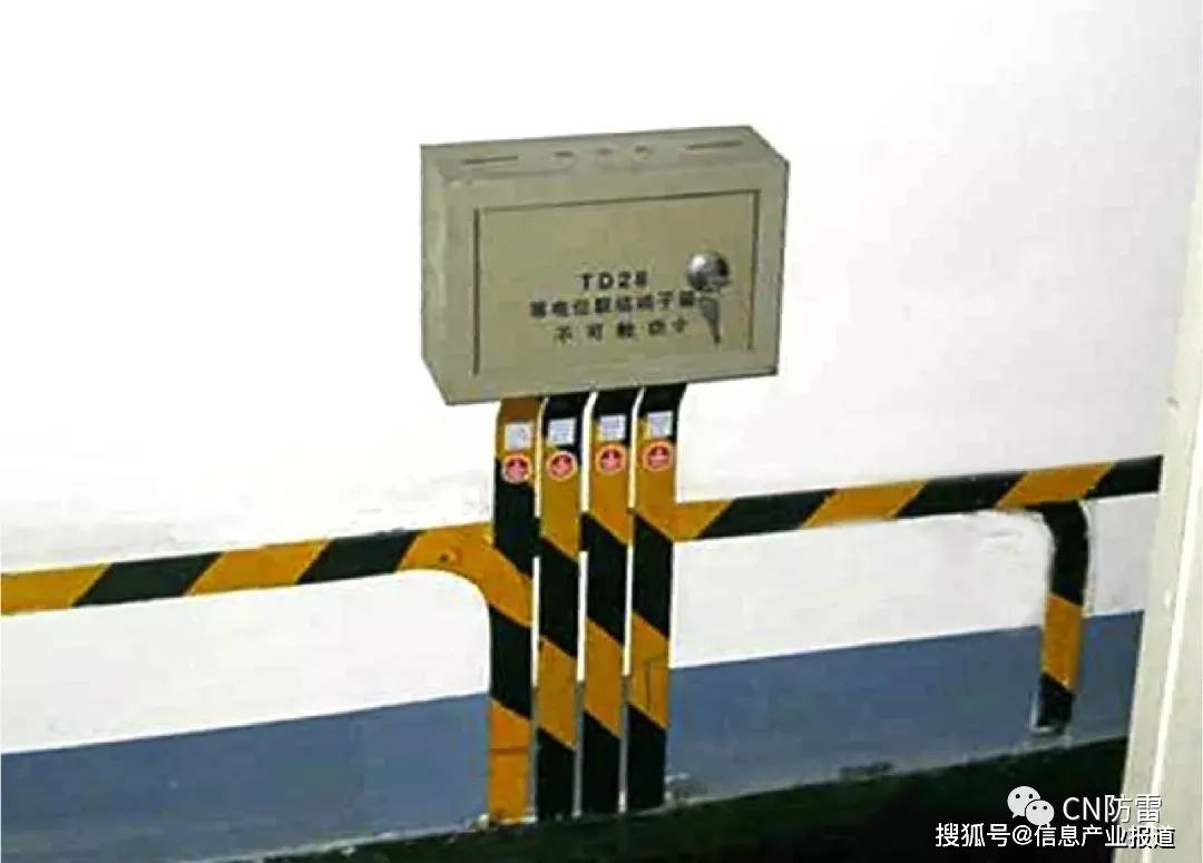 8dc4f12e36d9457da84eca34ec357e0a.jpeg