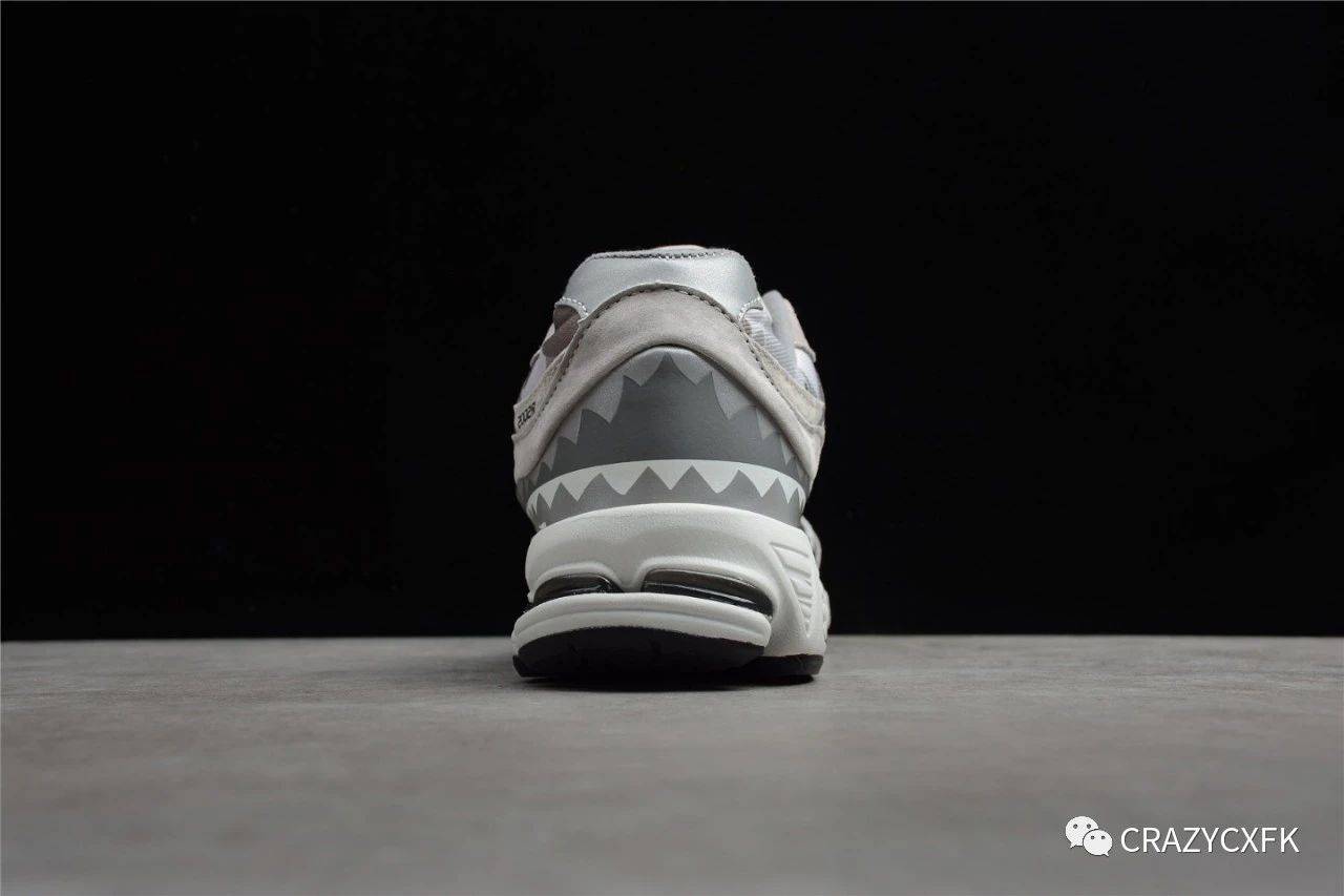 新百|新百伦NB联名灰迷彩 Bape x New Balance 2002 反光运动跑鞋