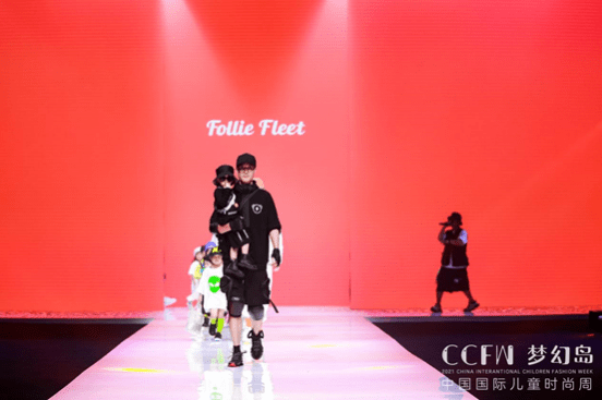 品牌|FOLLIEFLEET X 中国好声音联名机能潮宠时装周