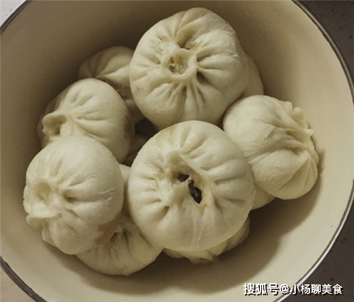 包子|早餐要吃它，鮮嫩多汁，一咬就爆汁，一次能吃7個，比買的好吃
