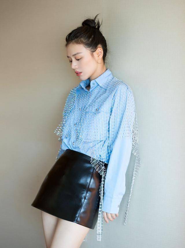 活动|马思纯身材有点控不住,出席活动要穿加大号西装,赘肉快遮不住了