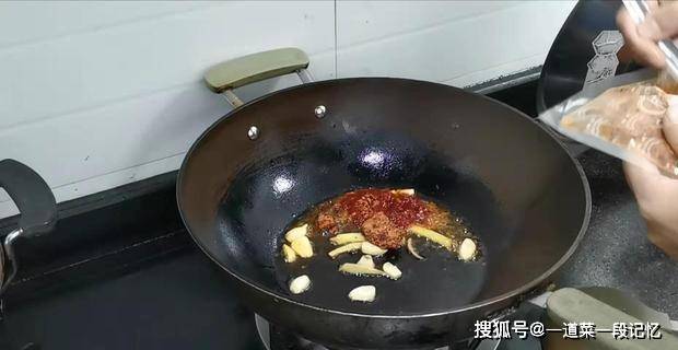 8287a641e0c5498fb7671cb44021e9a0.jpeg