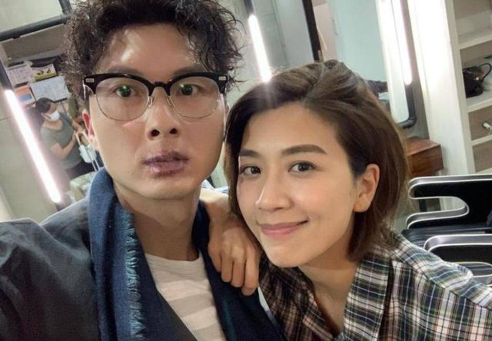 罗仲谦探班王浩信黄智雯开心合影3人曾在tvb飞虎合作无间