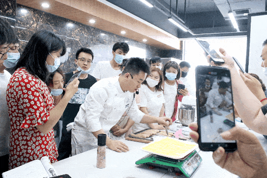 」新中式烘焙」下的這些國潮力產品太受歡迎了！ 熱愛美食 第5张