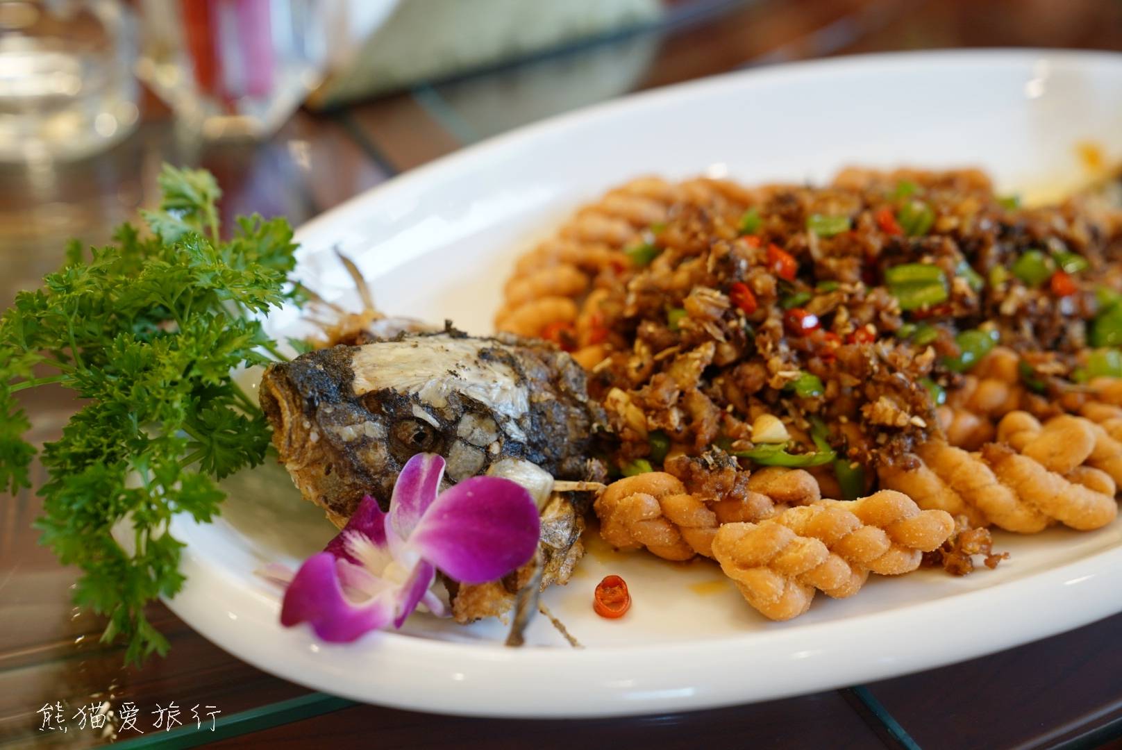 来黑龙江镜泊湖,别错过这个看瀑布赏稻田吃鱼宴的千年古城