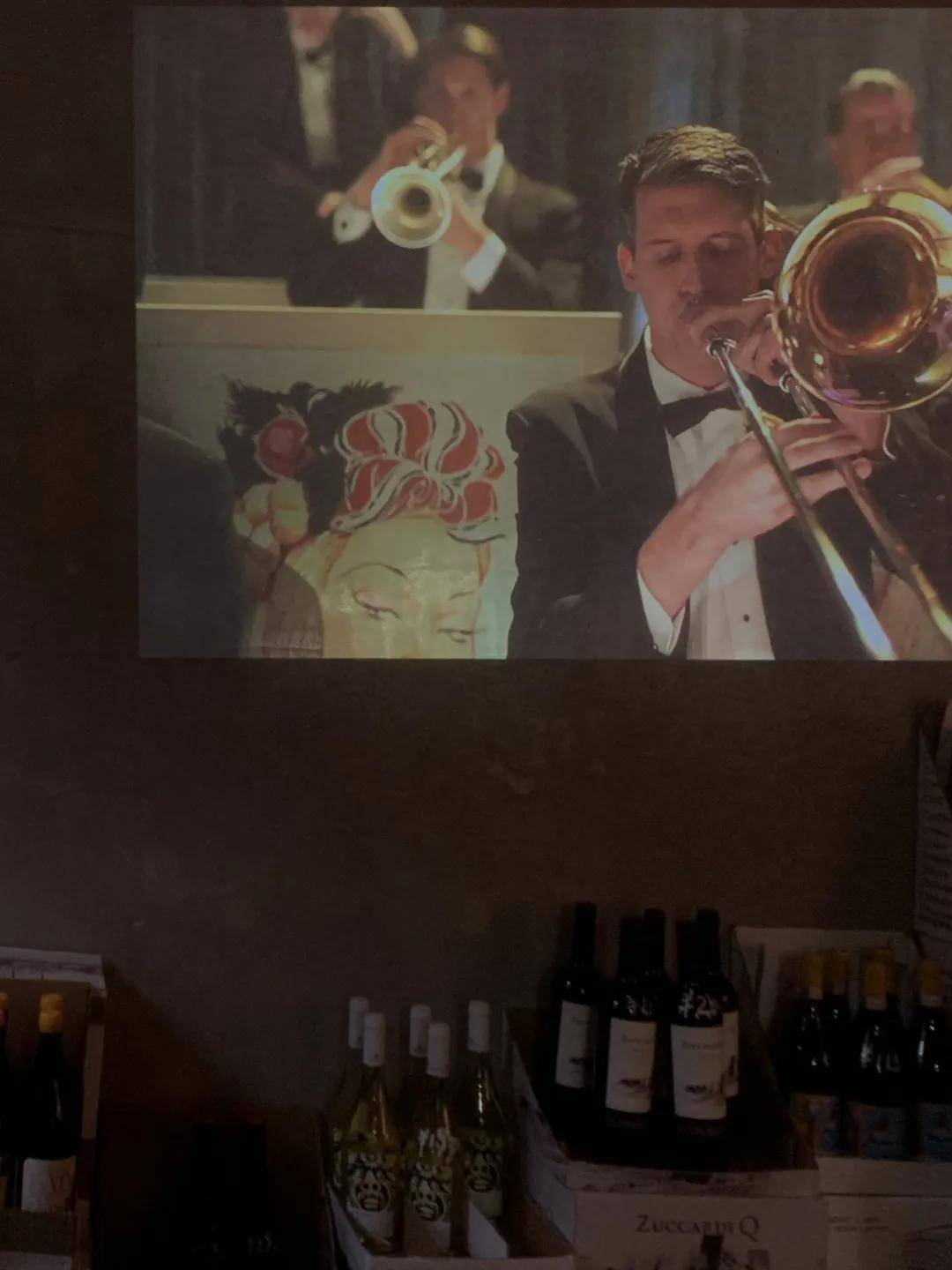 Wine|LivingWines | 台风天宅家微醺指南