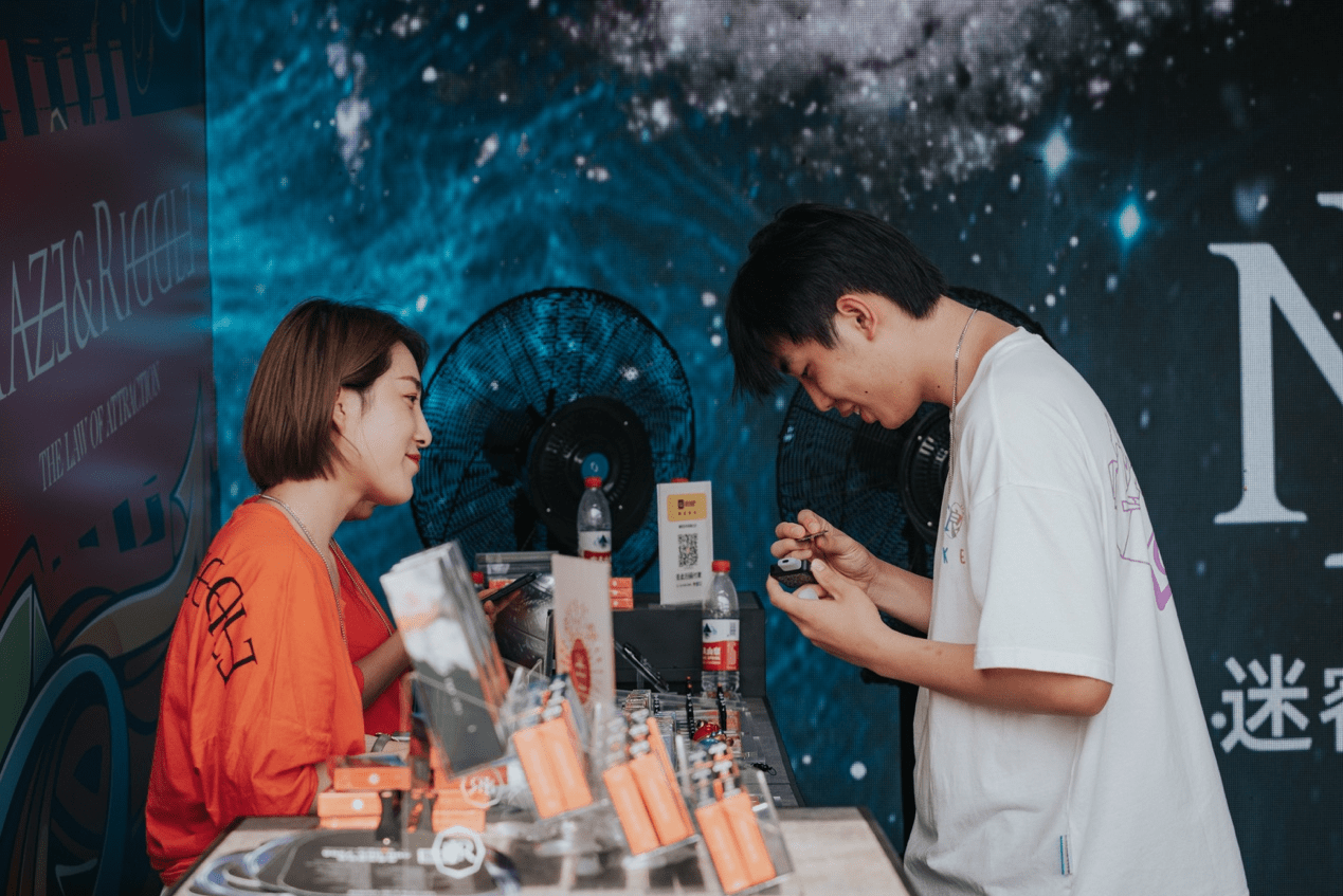 雾化器|玩转潮流市场，MR迷睿跨界上海MILO音乐节