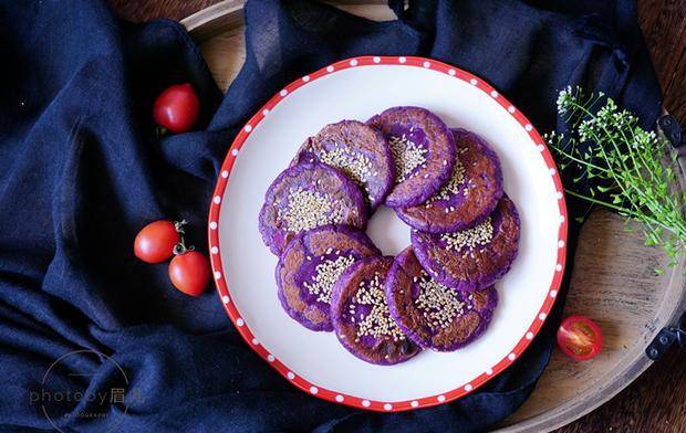 做法|这碱性食物我家常备，营养丰富特健康，做成小饼清甜软糯，真好吃