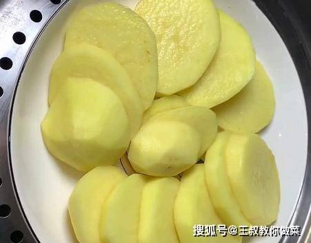 做法|土豆最好吃的做法，即营养又解馋，可以当早餐，还能当零食，真香