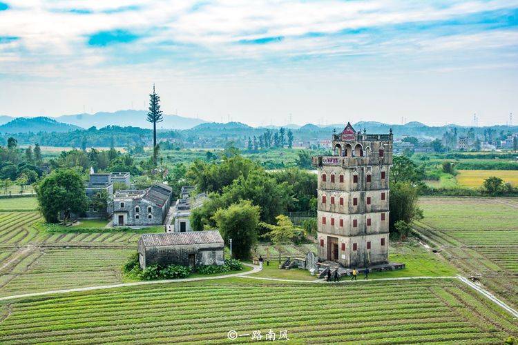 广东最美的乡村 建筑物像碉堡 如今游客如云 自力村