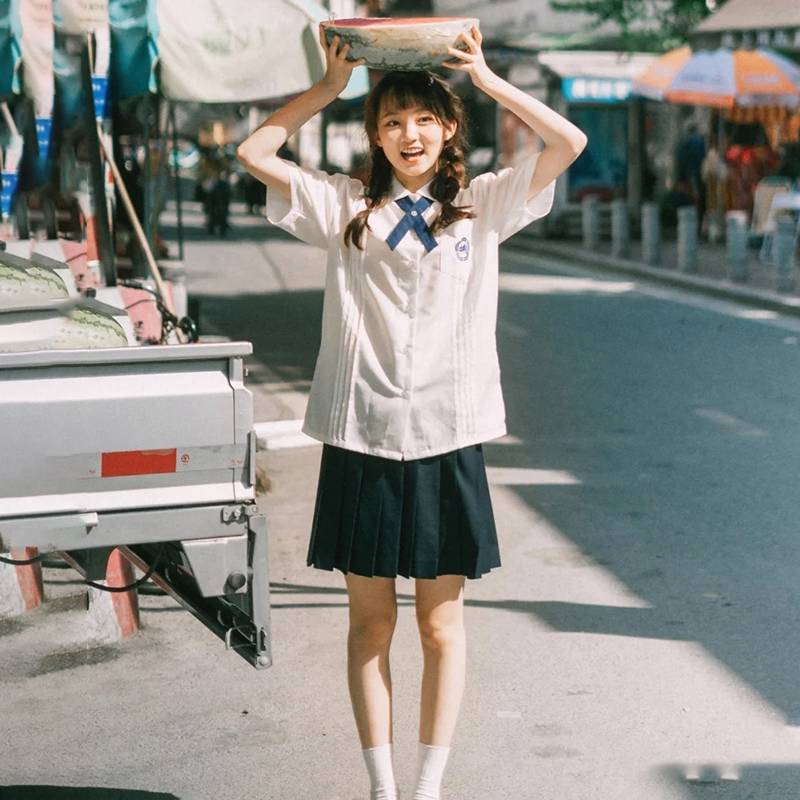 大腿|夏日半身裙穿搭来了，时尚又不缺少女感