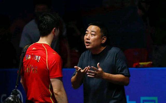 刘国梁再现执教功底,亲自指导许昕与刘诗雯训练,进行现场教学?_选手