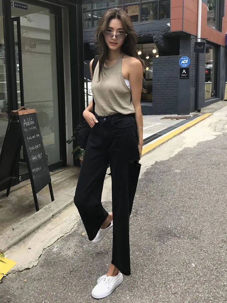简风|穿极简风的女人，真的撩死了！