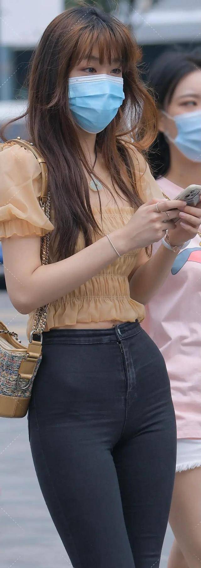 从容|光彩夺目的打底裤显瘦好搭配，从容俊秀的质感精致华丽，活力十足