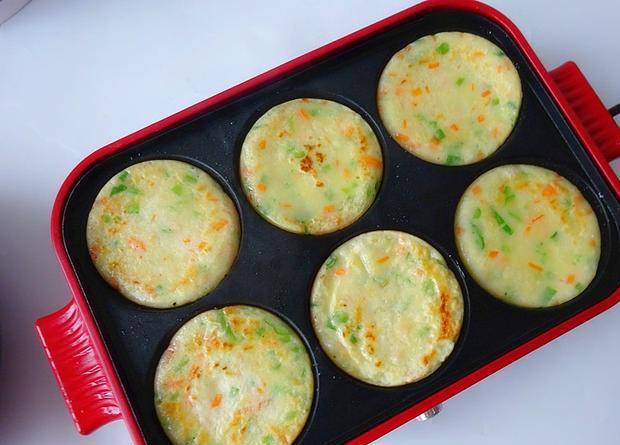 原创早餐饼这么做,孩子最爱吃,手不沾面特省事,增食欲又顶饱