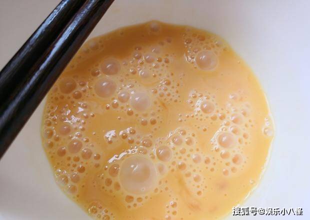 暖胃|深秋早餐要吃暖,一盘炒饭征服你,多加一点它,驱寒暖胃味道不错