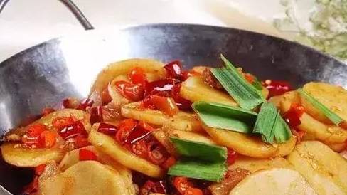 做法|干锅土豆片的6种做法，好吃到爆表！