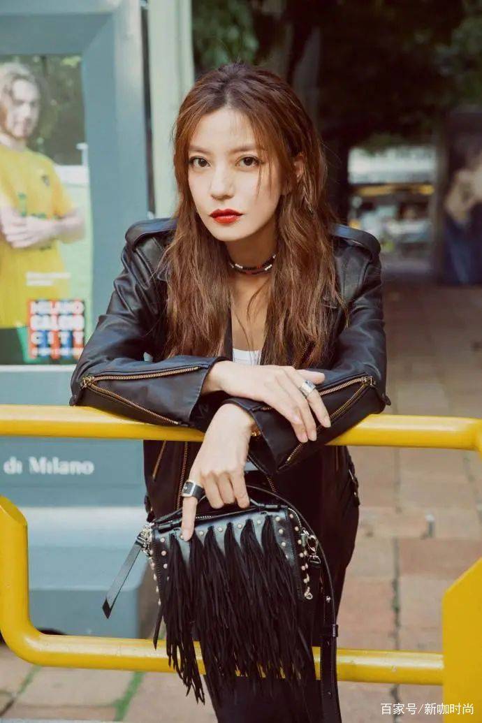 条纹|年轻时的赵薇太迷人,一头短发美眸电力十足,清纯度爆表!