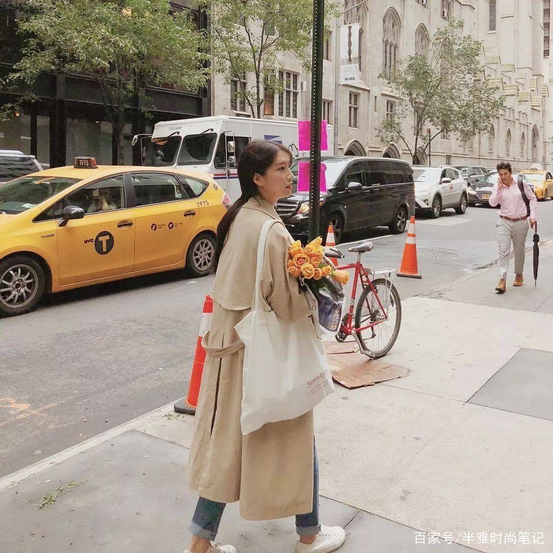 扣子|长外套+平底鞋=今秋最火混搭，洋气炸了！