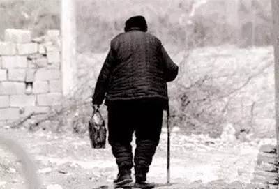 父母,我们生命里的至宝,我怎么能这样对待他们呢?