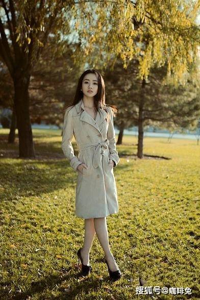 身材|40岁的杨蓉秀时尚，大胆尝试“慵懒风”，简直不要太迷人了