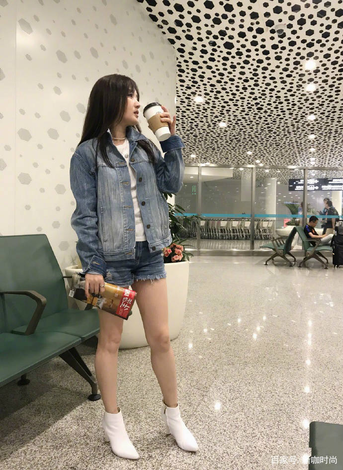 姚晨|把职业装穿得这样美，就服48岁杨钰莹了，气场不输姚晨