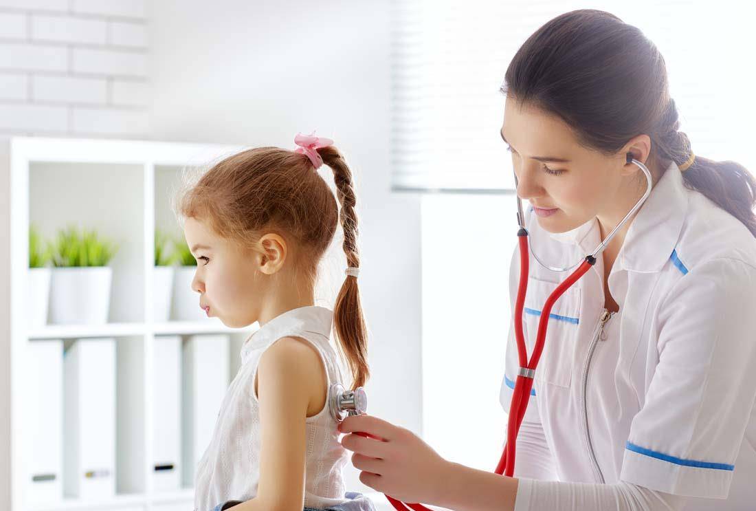 家长|这些垃圾零食销售量大,吃得多数是孩子,却也正在催熟我们的孩子