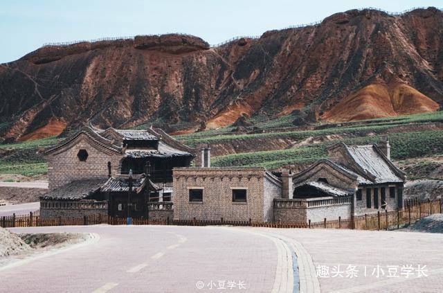 丹霞地貌彩色丘陵复合区，摄影爱好者天堂，在张掖丹霞地质公园