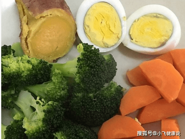 肠胃病|以下4种伤胃的早餐,大夫:再喜欢吃也要少碰!早知早受益