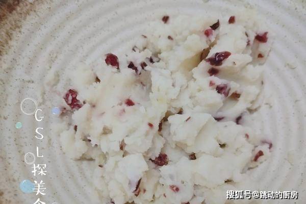 做法|胡萝卜和山药还能这样吃,松软香甜,做成早餐,孩子一次吃三个