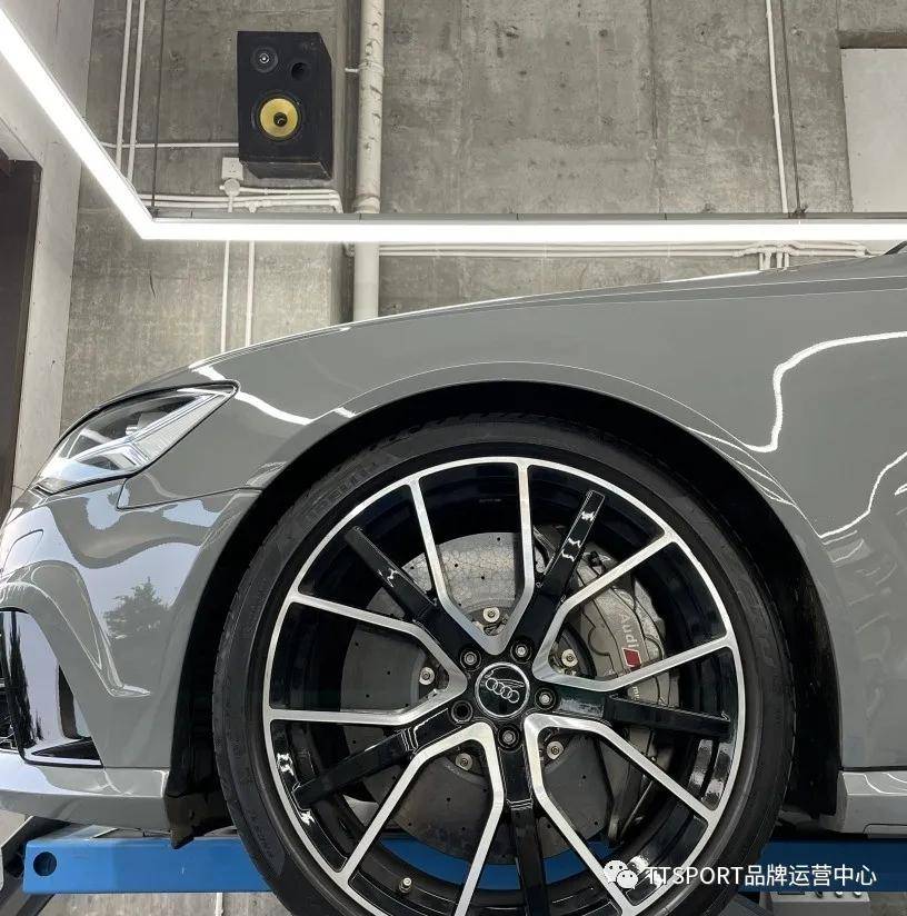 改装案例奥迪rs6升级前十后四陶瓷刹车套装