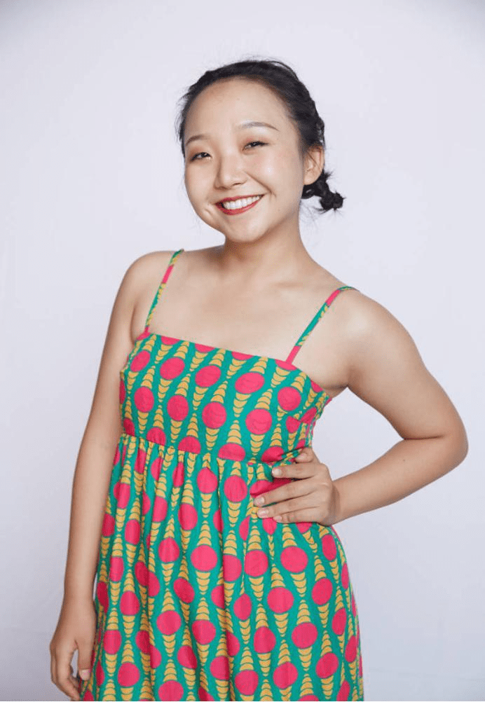 颜色|谁说胖女孩不能穿吊带,辣目洋子穿得时髦又洒脱,130斤依旧自信