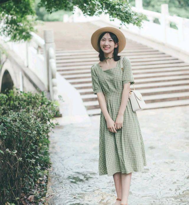 服装|懂得穿衣打扮太重要了，只要穿对了，普通人也会很有气质